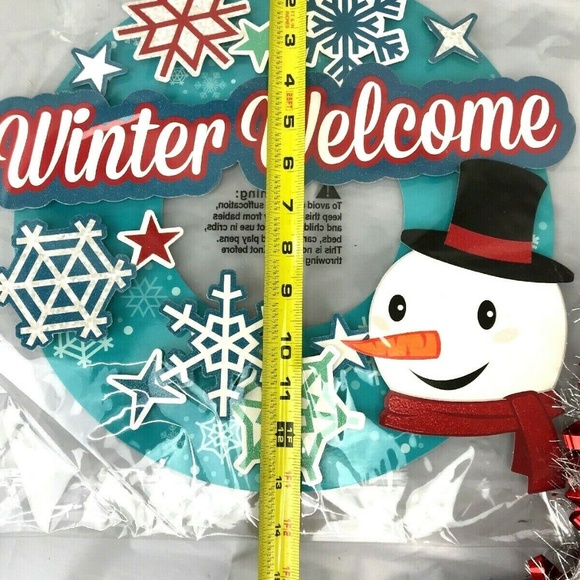 Two Piece 15" Paper Christmas Wreath And Tinsel - Picture 2 of 3